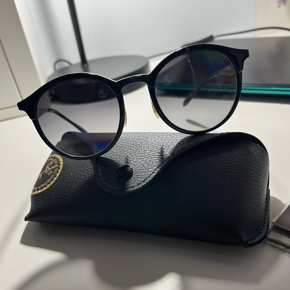 RAYBAN SUNGLASSES - polarised - Picture 4 of 4